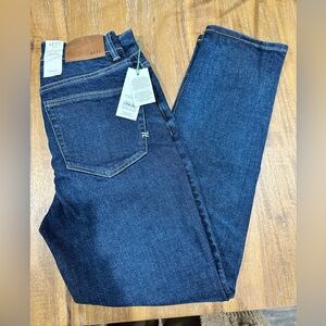 AE77 Mom Jean NWT